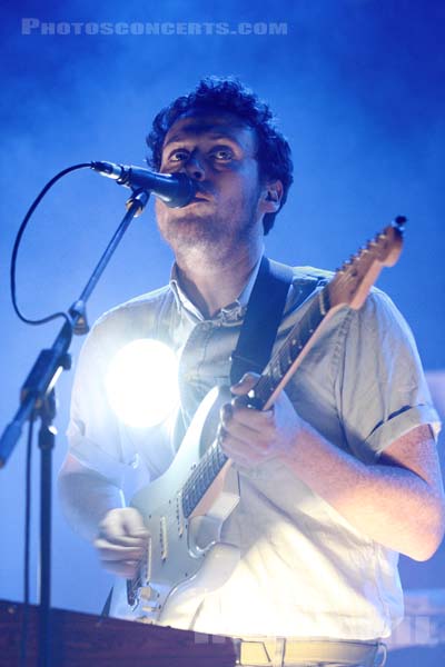 METRONOMY - 2011-09-11 - PARIS - Parc de Bagatelle - 